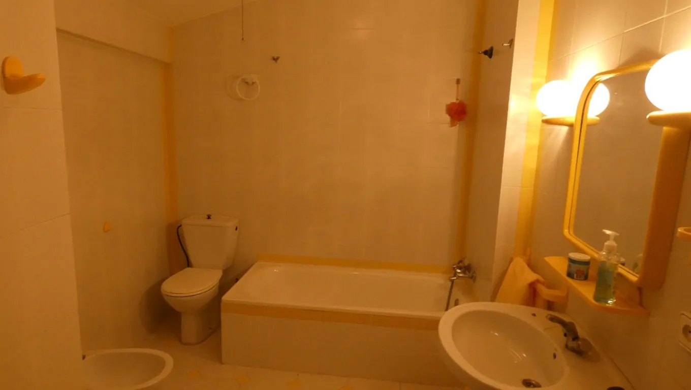 piso habitable + apartamento en bruto con baño